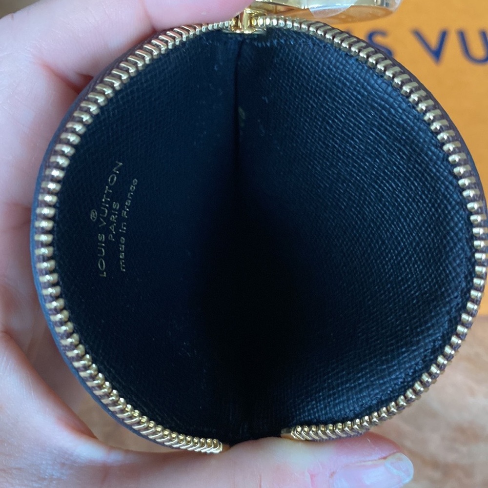 BRAND NEW LOUIS VUITTON MONOGRAM CIRCLE COIN POUCH - Picture 9 of 13